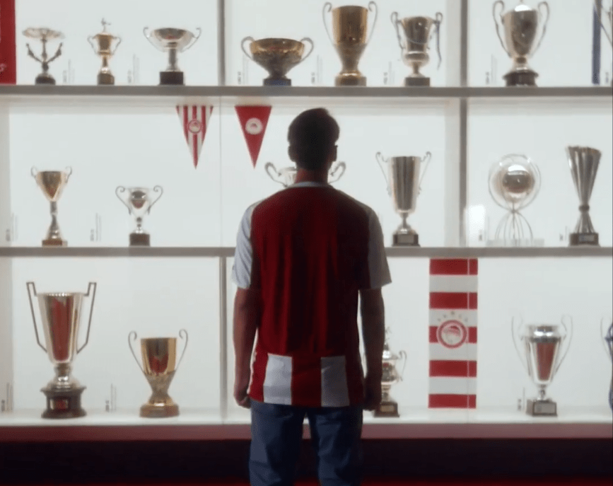 «Είσαι Θρύλος»: Ο Ολυμπιακός έδωσε μία πρώτη γεύση της νέας εντός έδρας φανέλας (vid)