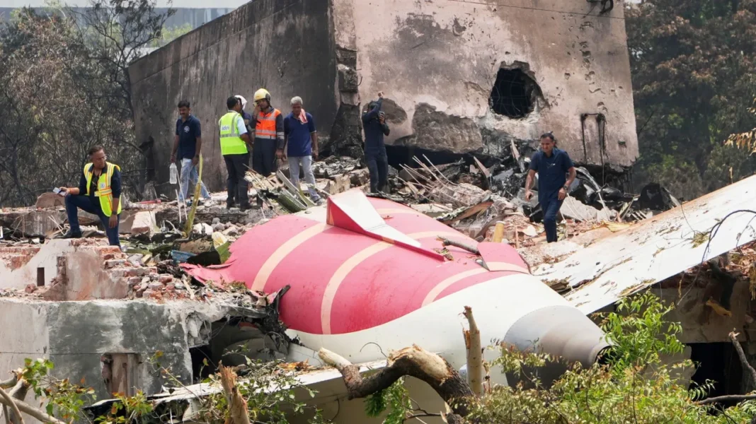 Ηχητικά ντοκουμέντα «δείχνουν» τον πιλότο για το αεροπορικό δυστύχημα στην Ινδία