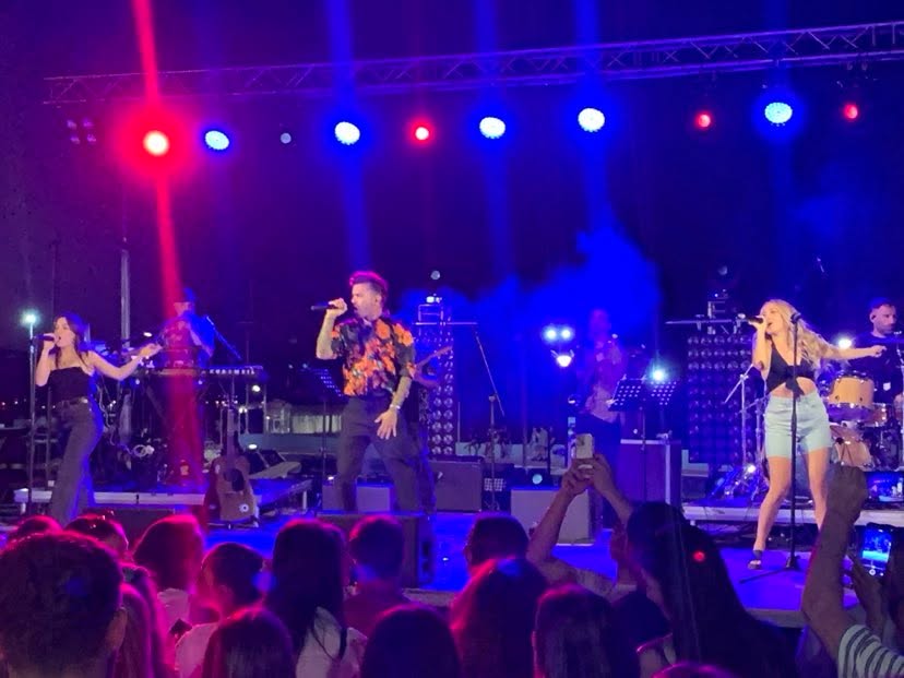 Μια αξέχαστη μουσική βραδιά στο λιμανάκι της Νέας Μάκρης με τους Onirama – rpn