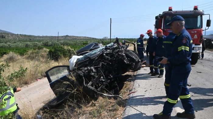 Θανατηφόρο δυστύχημα στις Μυκήνες: Τρεις νεκροί από σφοδρή σύγκρουση με νταλίκα