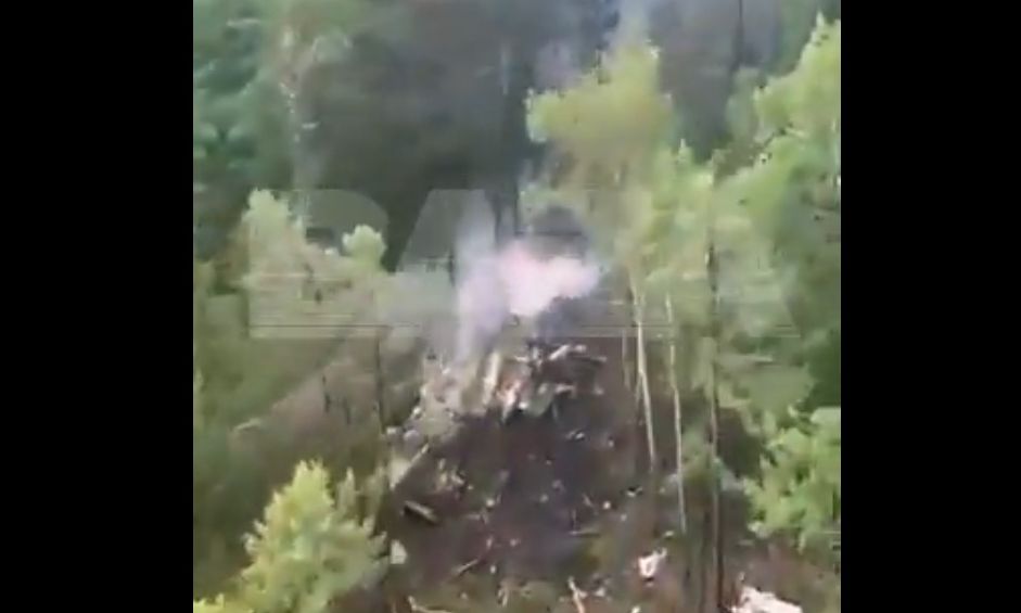 Ρωσία: Βίντεο από τον τόπο της συντριβής του επιβατικού An-24 – Νεκροί και οι 49 επιβαίνοντες – rpn