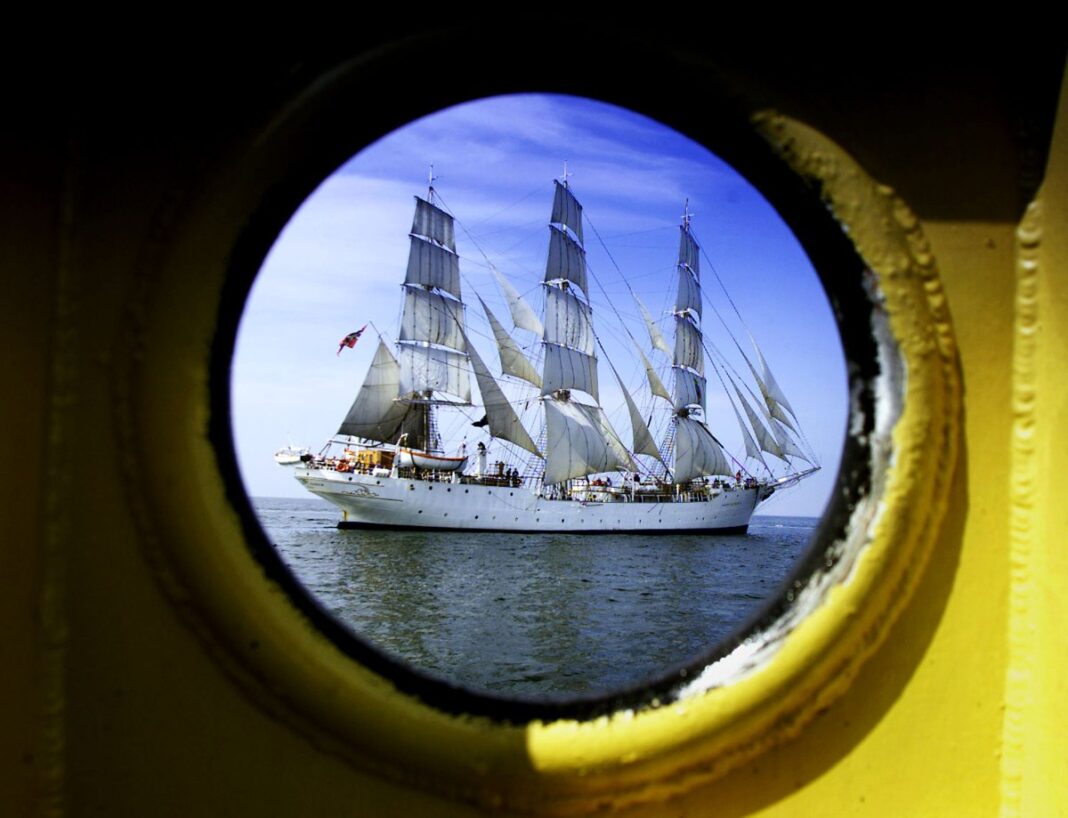 Από το πολεμικό ναυτικό στις φάλαινες: Το απίθανο μυστικό μιας φρεγάτας που ναυάγησε στη Σκωτία