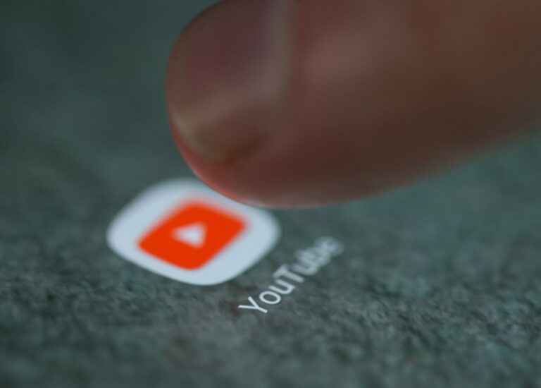 Απαγορεύει το YouTube στα παιδιά κάτω των 16 ετών – Προστασία από τους «αρπακτικούς αλγόριθμους»