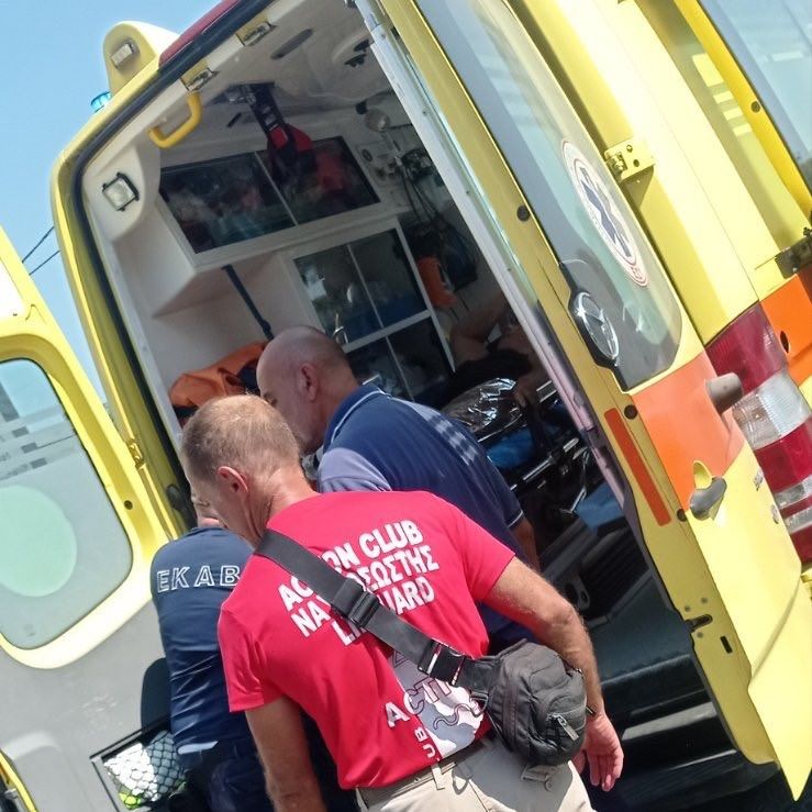 Αρτέμιδα: Άμεση επέμβαση ναυαγοσώστη του Action Club Hellas έσωσε γυναίκα στην παραλία Opera