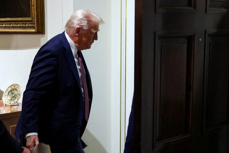 Trend έχει γίνει ξανά η υγεία του Τραμπ – Μακάβριες θεωρίες, «προφητείες» των Simpsons και… πίτσες