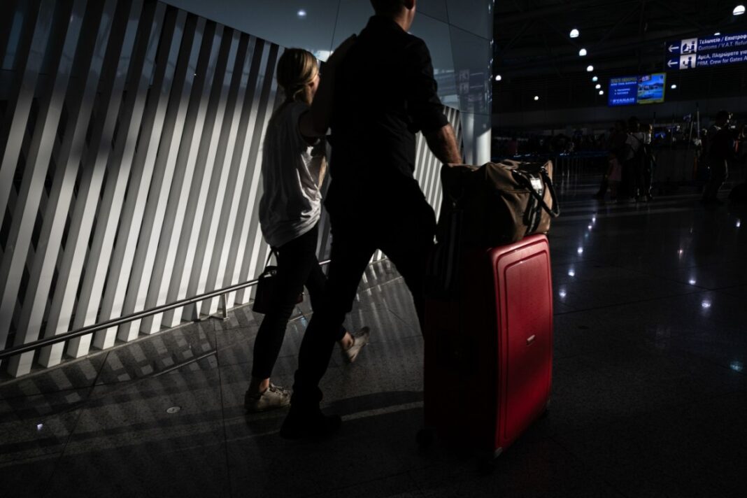 Όλο και περισσότεροι Έλληνες «ψηφίζουν» εξωτερικό για τις διακοπές τους