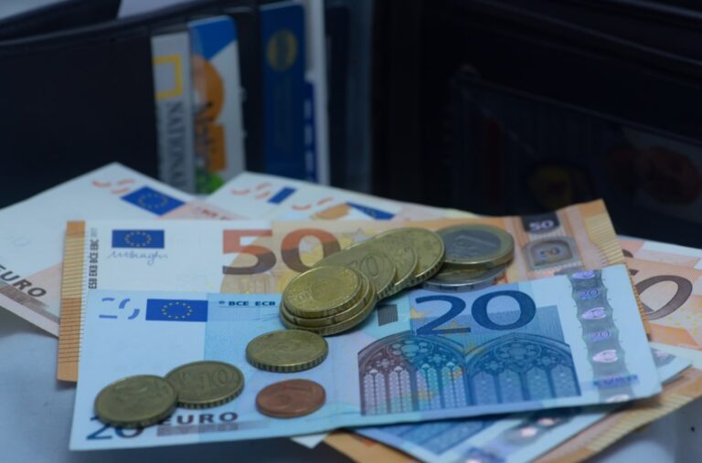 Συνταξιοδότηση: Σταδιακή αύξηση ορίων ηλικίας στους σημερινούς 55άρηδες