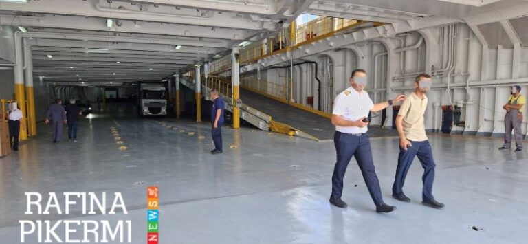 Ραφήνα: Επιθεώρηση στοιβασίας οχημάτων στα πλοία του λιμανιού – rpn