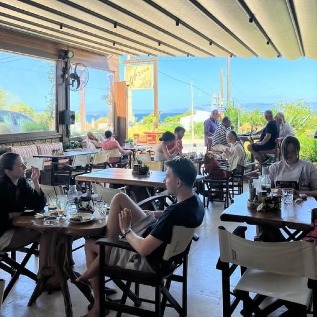 ”Αρτιον” στο Μάτι: ALL DAY EXPERIENCE γεμάτη γεύση, χαλάρωση και στυλ!