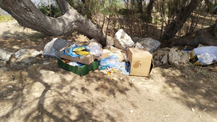 Ραφήνα: Δεν είμαστε ρατσιστές – Αυτοί βρωμίζουν τη Ραφήνα κάθε Δεκαπενταύγουστο – rpn