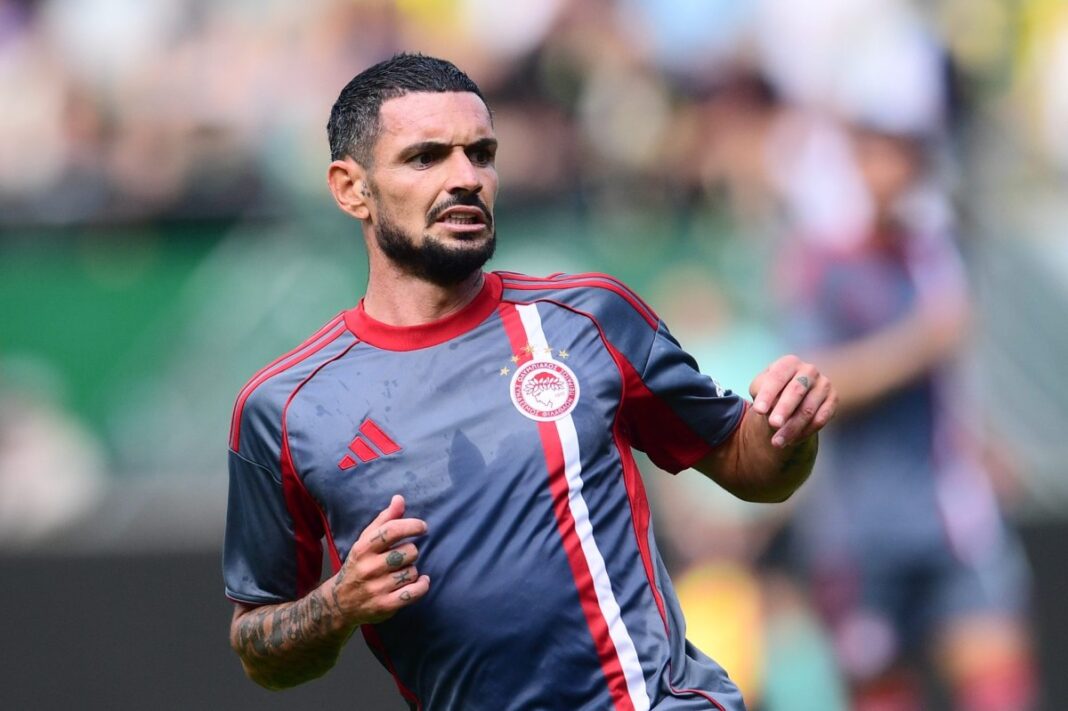 Καμπελά σε ρόλο «μαέστρου»: Είχε συμμετοχή και στα τρία γκολ του Ολυμπιακού