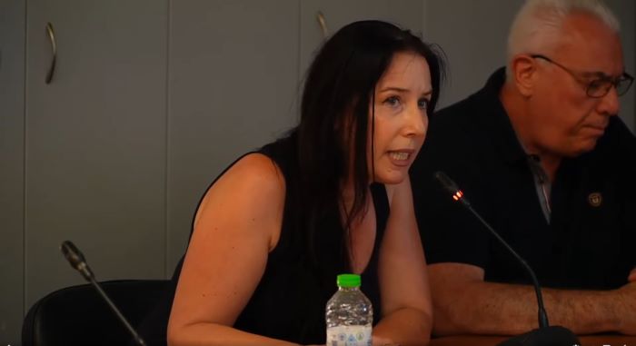 Μαρία Σπανού: Ντροπή κύριε Παπουτσή για την ειρωνεία σας προς όλες και όλους (βίντεο)