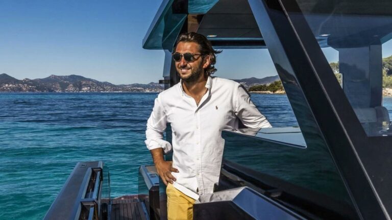 Πλοίο εμβόλισε τη θαλαμηγό του τούρκου επιχειρηματία που αγνοείται – Τα στοιχεία που «έκαψαν» τον καπετάνιο