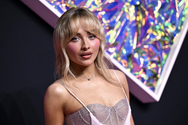 7 διάσημες που το ύψος τους δεν ξεπερνά το 1,52