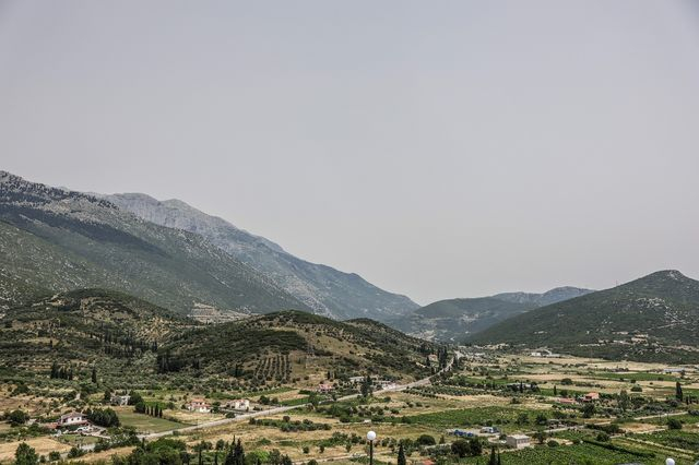 Μαρτυρικές πόλεις και χωριά: Γιατί ακόμη (το 2025) εκδίδονται Π.Δ.;