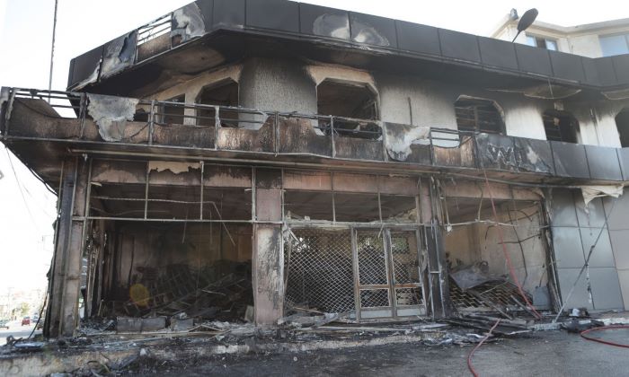 Κορωπί: Εικόνες καταστροφής από το θανατηφόρο τροχαίο σε κατάστημα – Ένας νεκρός – rpn