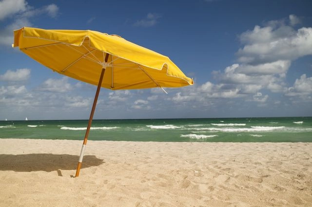 Χαλκιδική: Τραυματισμός 26χρονης από ομπρέλα θαλάσσης