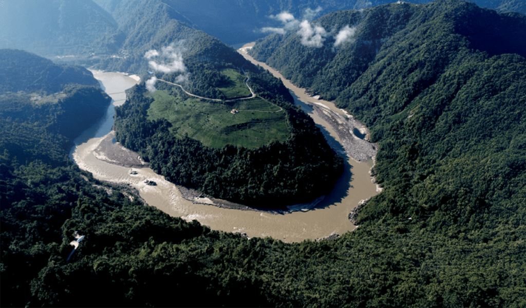 Η Κίνα φτιάχνει το μεγαλύτερο φράγμα στον κόσμο και τρομάζει τους γείτονές της