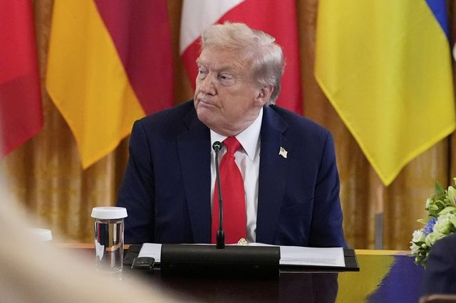 “Αγνοείται” ο Τραμπ μετά το ρωσικό σφυροκόπημα στην Ουκρανία