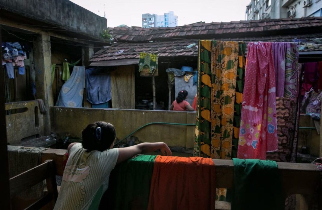 Μπαγκλαντές: Εκεί που ανήλικα κορίτσια παγιδεύονται για χρόνια και βιάζονται πολλές φορές την ημέρα