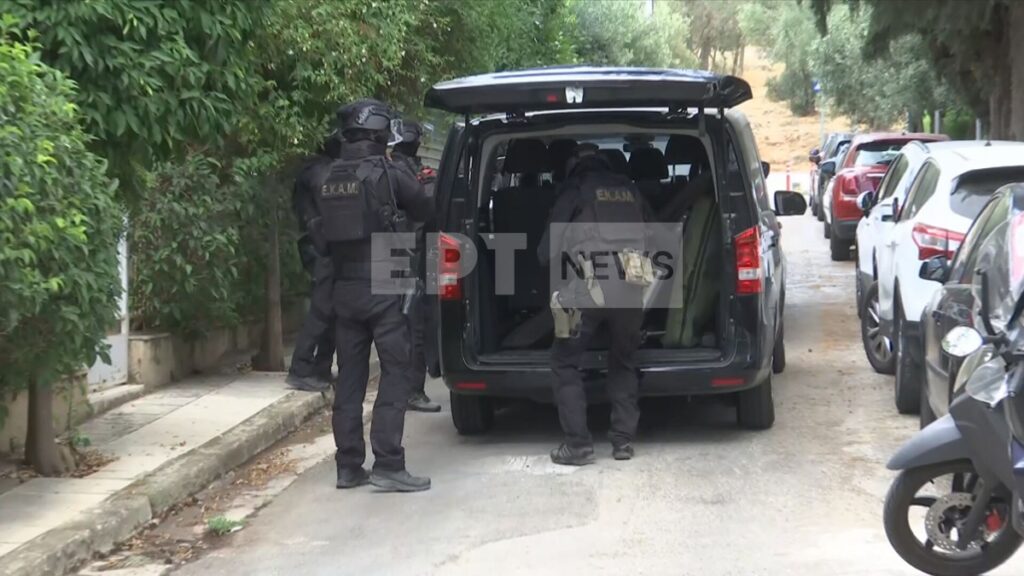 Χολαργός: Συνελήφθη ο 57χρονος που είχε ταμπουρωθεί στο σπίτι του – Πέταξε μολότοφ και τραυμάτισε αστυνομικό – rpn