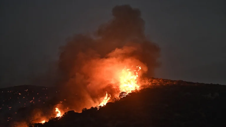 Κερατέα: Από κομμένο καλώδιο ηλεκτροδότησης φαίνεται να ξεκίνησε η φωτιά – 500 μέτρα από την κατοικία του ηλικιωμένου που βρέθηκε νεκρός – rpn