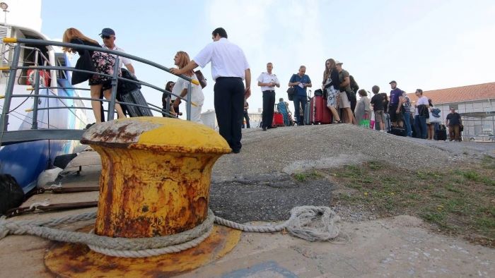 Πειραιάς: Νεκρός 20χρονος ναυτικός – Πιάστηκε σε πόρτα στο γκαράζ πλοίου – rpn