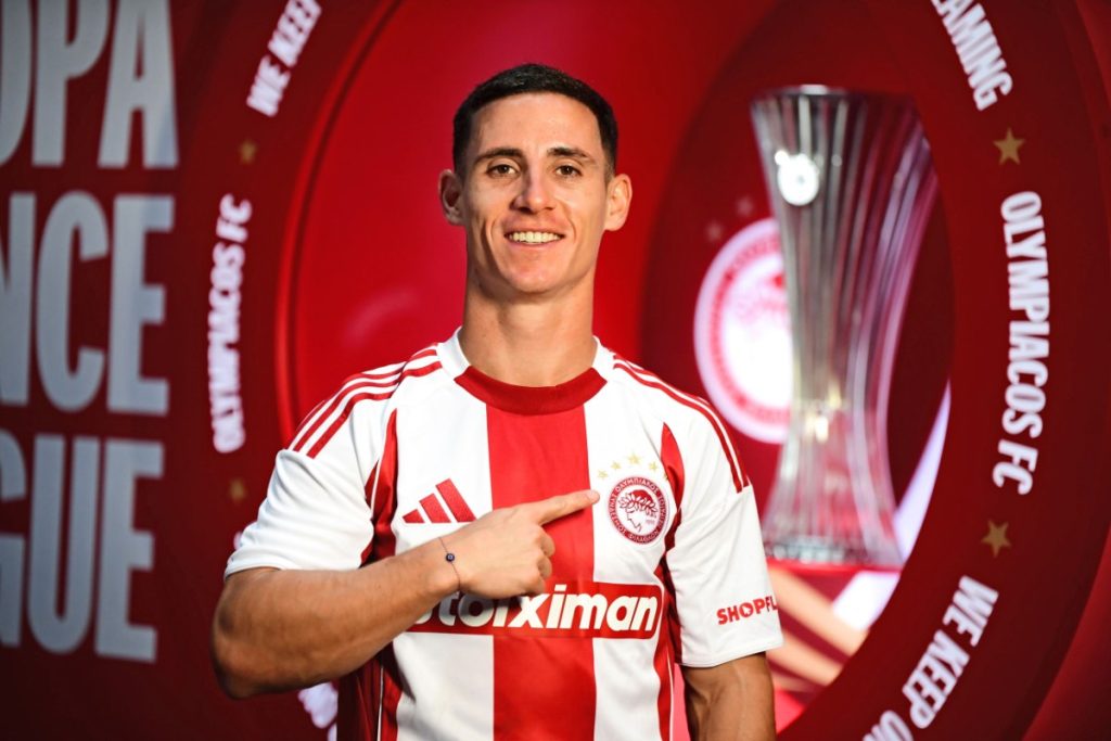 Στα «ερυθρόλευκα» όλη η οικογένεια Ποντένσε (pic)