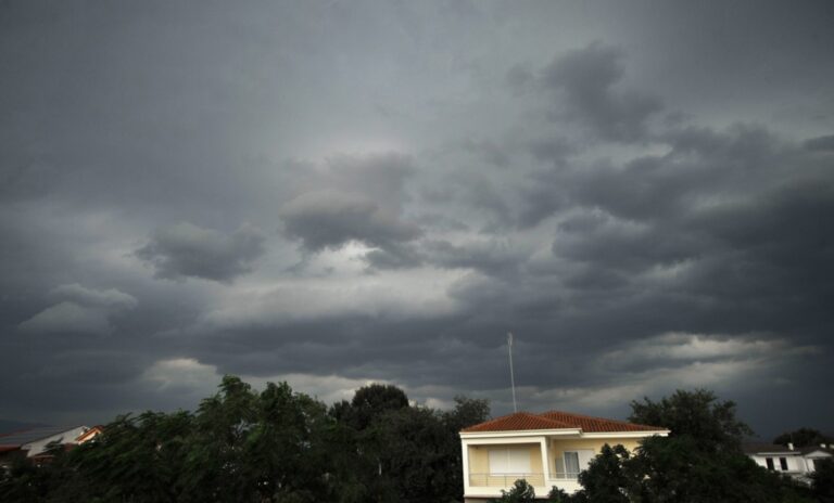 Καιρός: Βροχές και καταιγίδες σήμερα στην Αττική και πολλές περιοχές – Έως 26 βαθμούς η θερμοκρασία