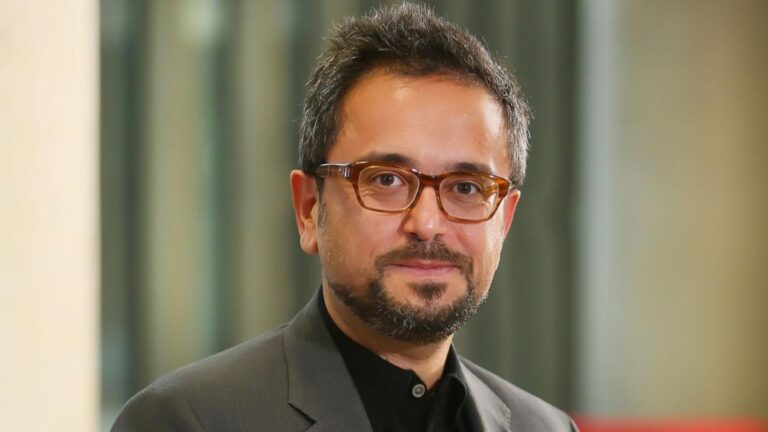 Αλί Σαμπαντζί: Ο Τούρκος εκατομμυριούχος δωρίζει 115.000 ευρώ στο νοσοκομείο που του έσωσε τη ζωή