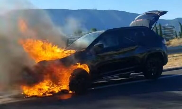 Συναγερμός στην Αττική Οδό: Φωτιά σε όχημα στο ρεύμα προς Αεροδρόμιο, λίγο μετά τον κόμβο Παιανίας