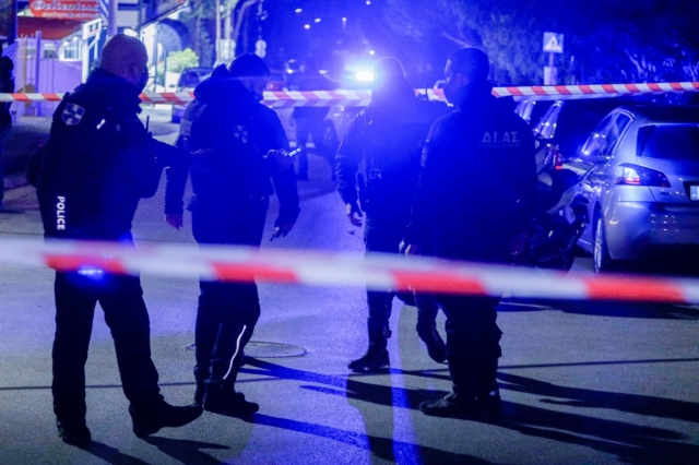 Παγκράτι: Ένας τραυματίας από πυροβολισμούς σε είσοδο πολυκατοικίας