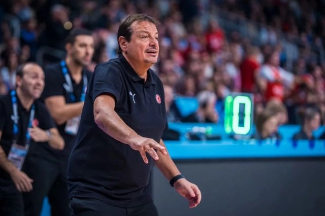 Ο Ερντογάν τηλεφώνησε στον Αταμάν για να τον συγχαρεί μετά την πρόκριση