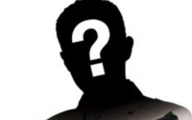 Το παραπολιτικό που μπέρδεψε και τους… ντετέκτιβ του καφενείου