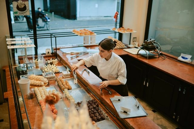 Τράπεζες: Έκρηξη ζήτησης για “φθηνή” ρευστότητα από ΜμΕ