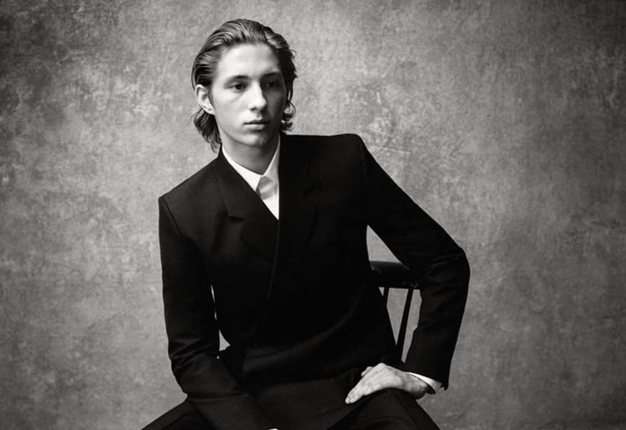 Ο πρίγκιπας – influencer κλείνει το μάτι στο Χόλιγουντ: Ο Κωνσταντίνος Αλέξιος έχει νέα σύντροφο