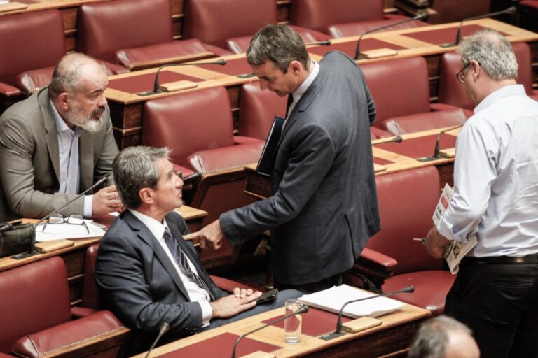 Ανδρέας Λοβέρδος: Από «τιμωρός» Μητσοτάκη σε «ακόλουθο» Μητσοτάκη