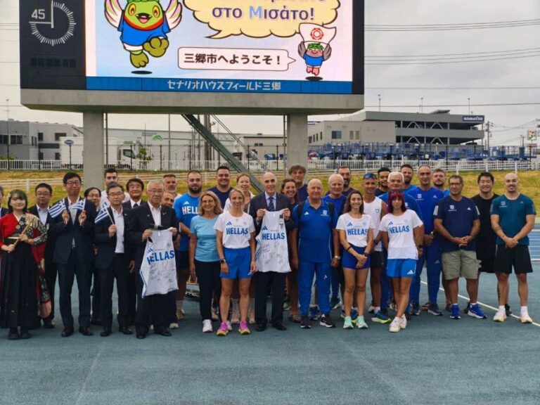 Ντρισμπιώτη, Αλικανιώτη και Φιάσκα: Οι γυναίκες που βαδίζουν 35 χλμ για την Ελλάδα