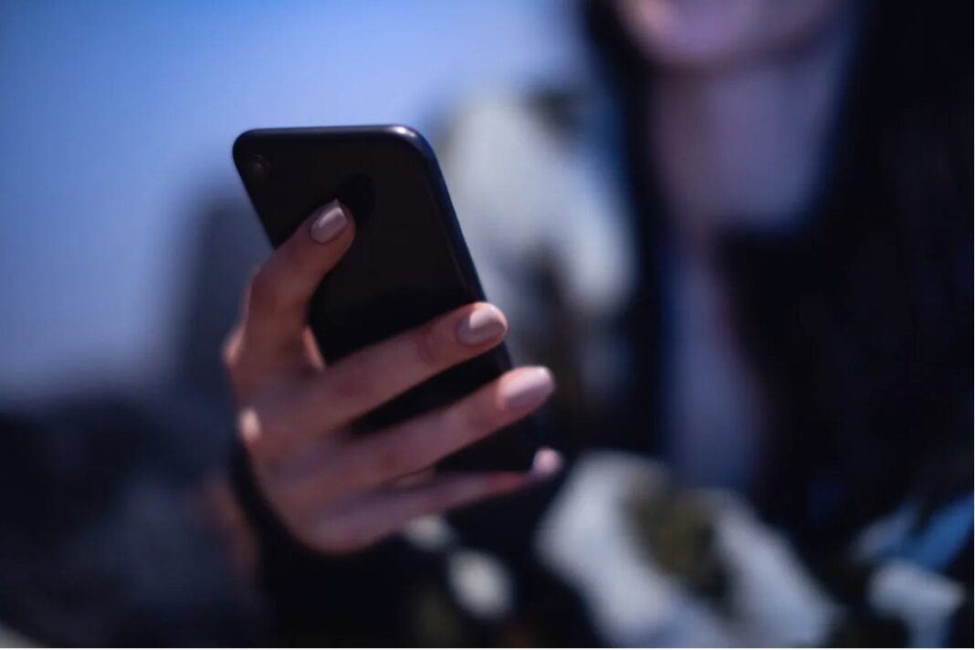 Σοκ για μητέρα από τις εικόνες στο κινητό της 6χρονης κόρης της – Σεξουαλική κακοποίηση από την οικιακή βοηθό