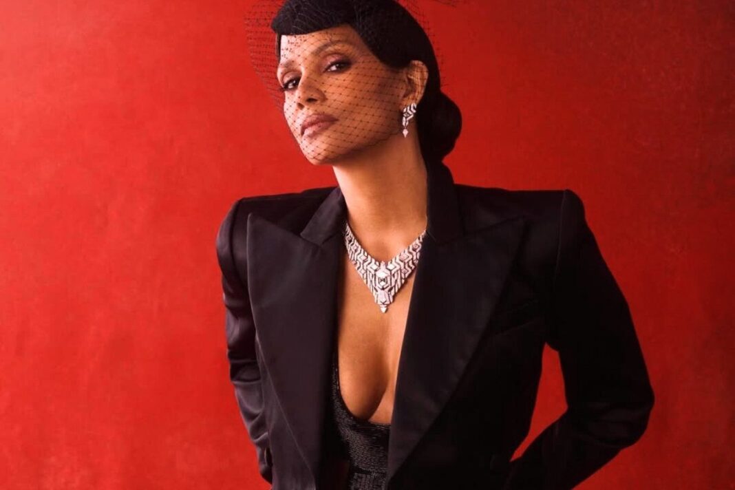 Η Χάλι Μπέρι κάνει πολιτική: Η εμμηνόπαυση, το δικαίωμα, η καμπάνια – «Είμαστε πολλές, μας έχετε αγνοήσει»