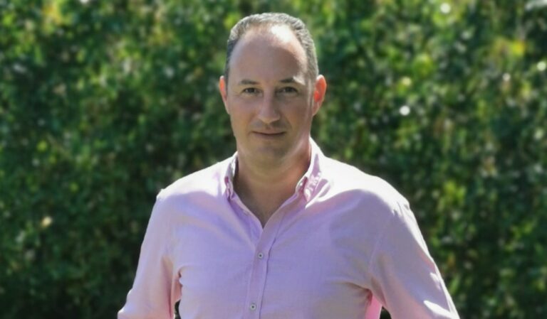 Οι κοινότητες δεν πρέπει να σιγήσουν – Η αυτοδιοίκηση οφείλει να μείνει κοντά στον πολίτη