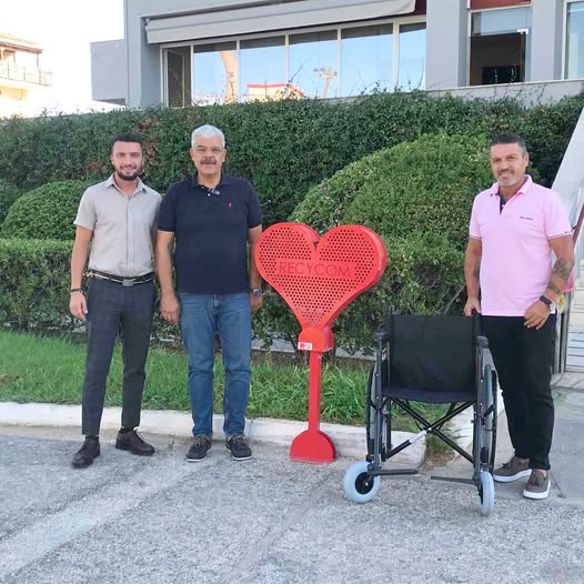 Νέα Μάκρη: Αμαξίδιο για την εξυπηρέτηση συνανθρώπων μας με κινητικά προβλήματα στο Δημοτικό Κατάστημα – rpn