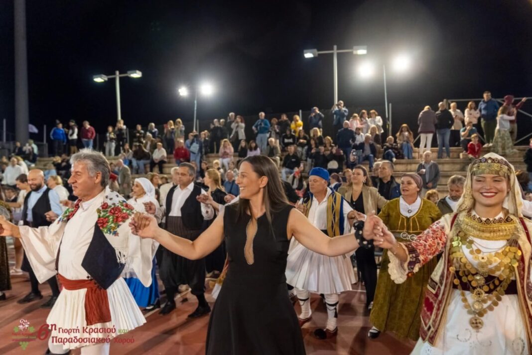 Νάνσυ Σακελλάρη: «Η Γιορτή Κρασιού Μαραθώνα έχει καθιερωθεί ως θεσμός και λειτουργεί ως γέφυρα γενεών»