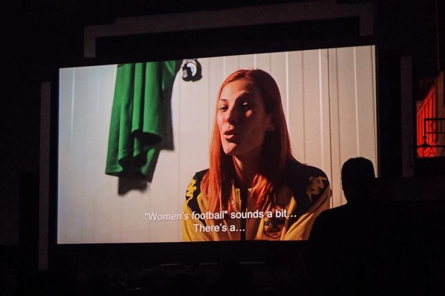 When Nobody’s Watching: To ντοκιμαντέρ για το ποδόσφαιρο γυναικών στην Ελλάδα που αξίζει να δεις