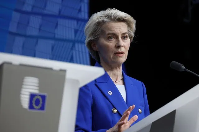 Ούρσουλα φον ντερ Λάιεν: “Κάτι νέο και επικίνδυνο συμβαίνει στους ουρανούς μας”