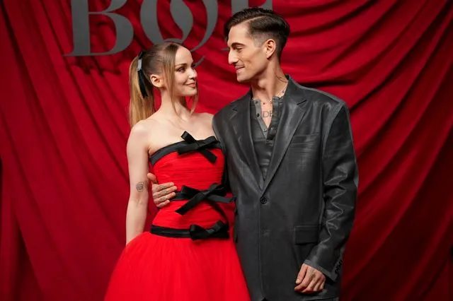 O Damiano των Måneskin αρραβωνιάστηκε με την Dove Cameron