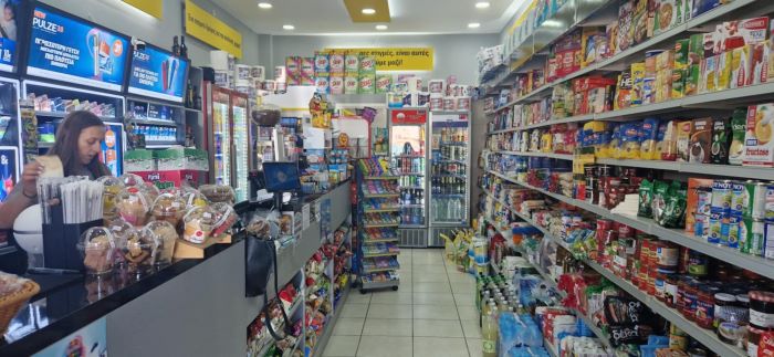 MR BOSS: Ο απόλυτος all-day προορισμός στη Ραφήνα – Καφές, ψώνια & εξυπηρέτηση με στυλ!