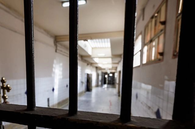 Τι συμβαίνει με τον υπερπληθυσμό στις φυλακές – Πόσοι είναι οι κρατούμενοι