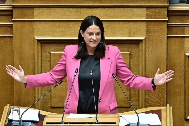 H Κεραμέως μάς δίνει την ευκαιρία να πεθάνουμε στη δουλειά