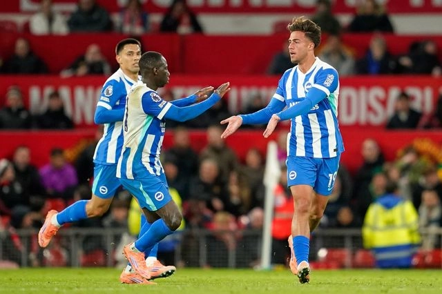 Ο Κωστούλας πέτυχε το παρθενικό του γκολ στην Premier League με απίθανη κεφαλιά